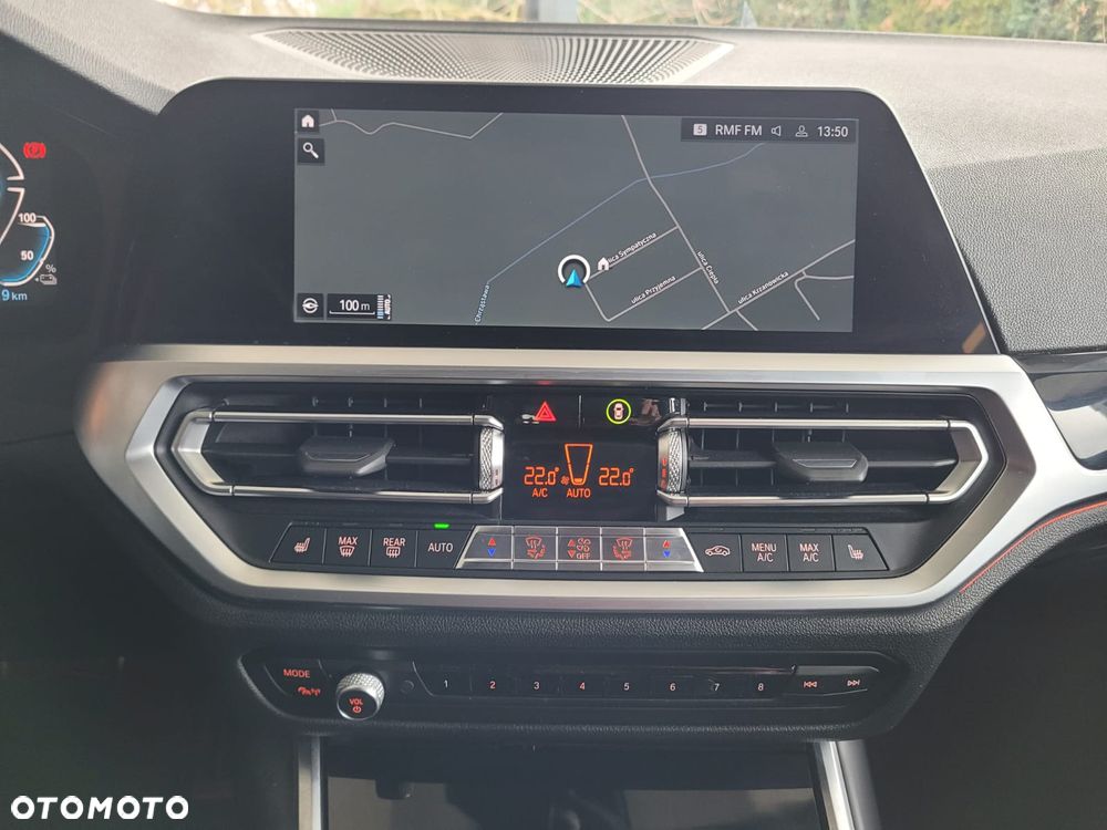 BMW Seria 3 330e - 12