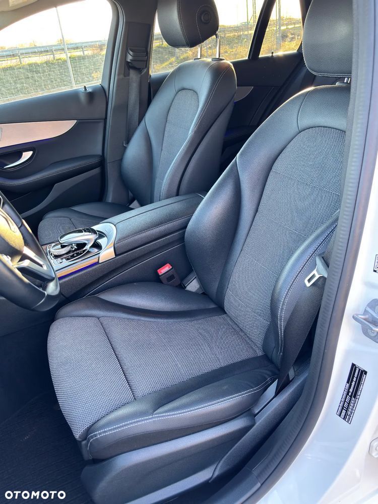 Mercedes-Benz Klasa C 300 e T 9G-TRONIC Avantgarde - 14
