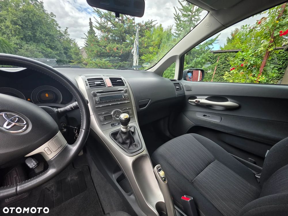 Toyota Auris 2.0 D-4D Luna - 11