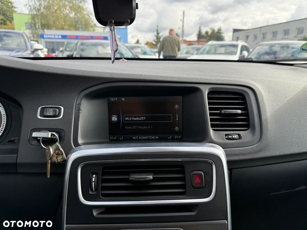 Volvo S60 DRIVe Momentum - 13