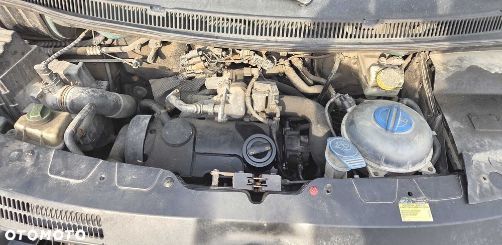 Volkswagen Transporter - 8