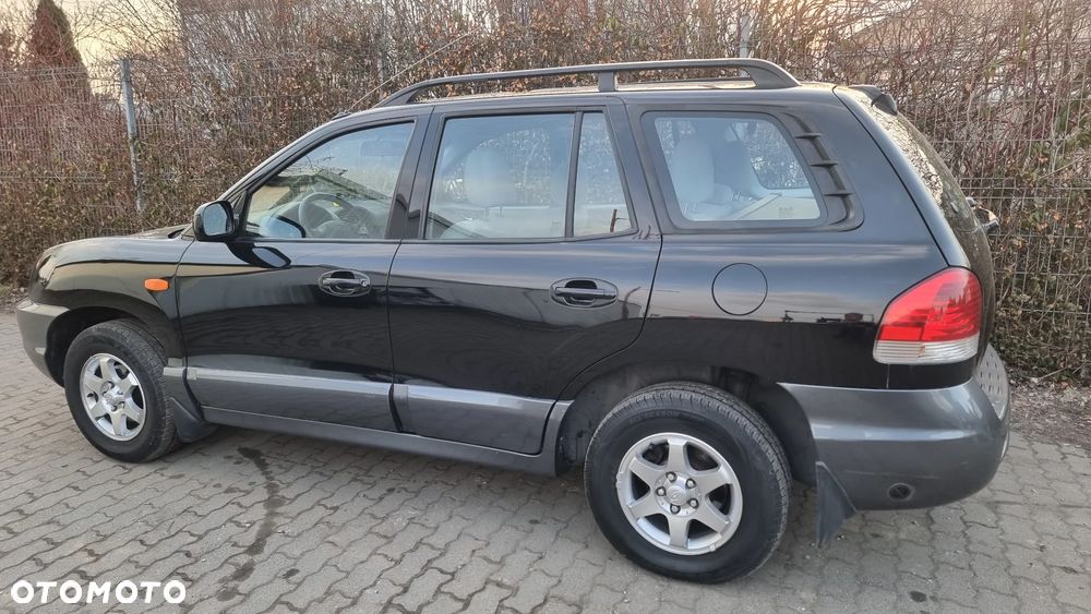 Hyundai Santa Fe 2.4 GLS 2WD - 23