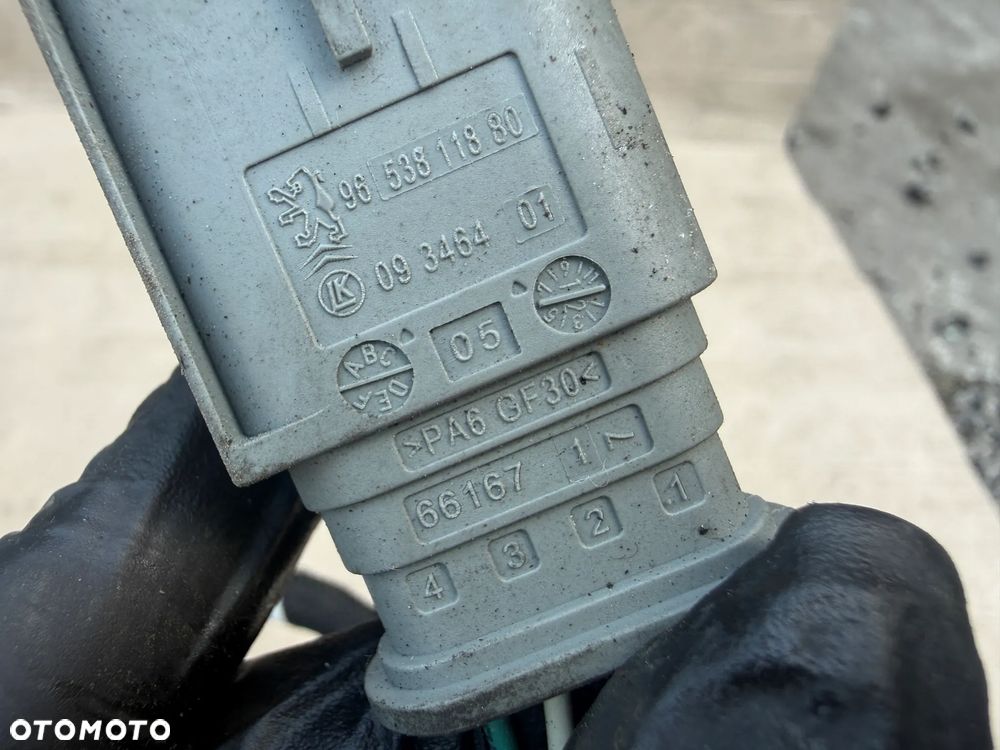 Wiązka wtryskiwaczy 9653811880 2.0 TDCI UFMA D4204T OE - 2