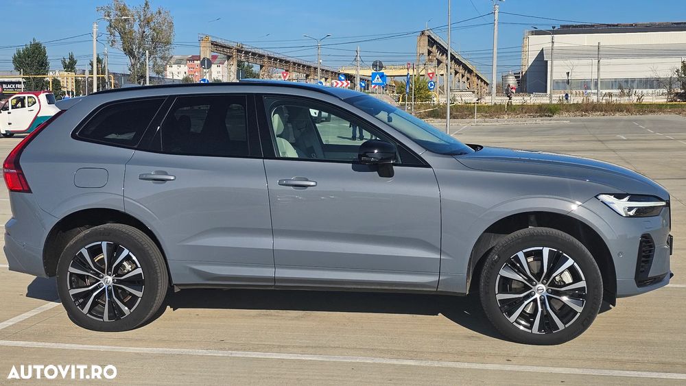 Volvo XC 60 Recharge T8 AWD AT Ultimate Dark - 25