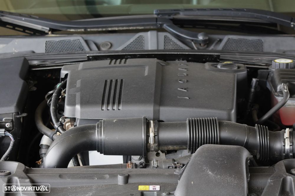 Jaguar XF Sportbrake 2.2 D R-Sport - 33