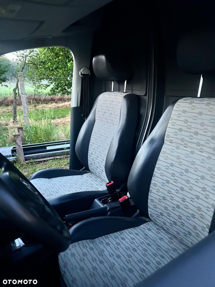 Volkswagen Caddy - 4