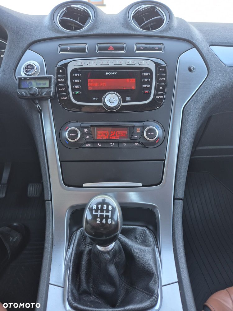 Ford Mondeo 2.0 TDCi Titanium - 10