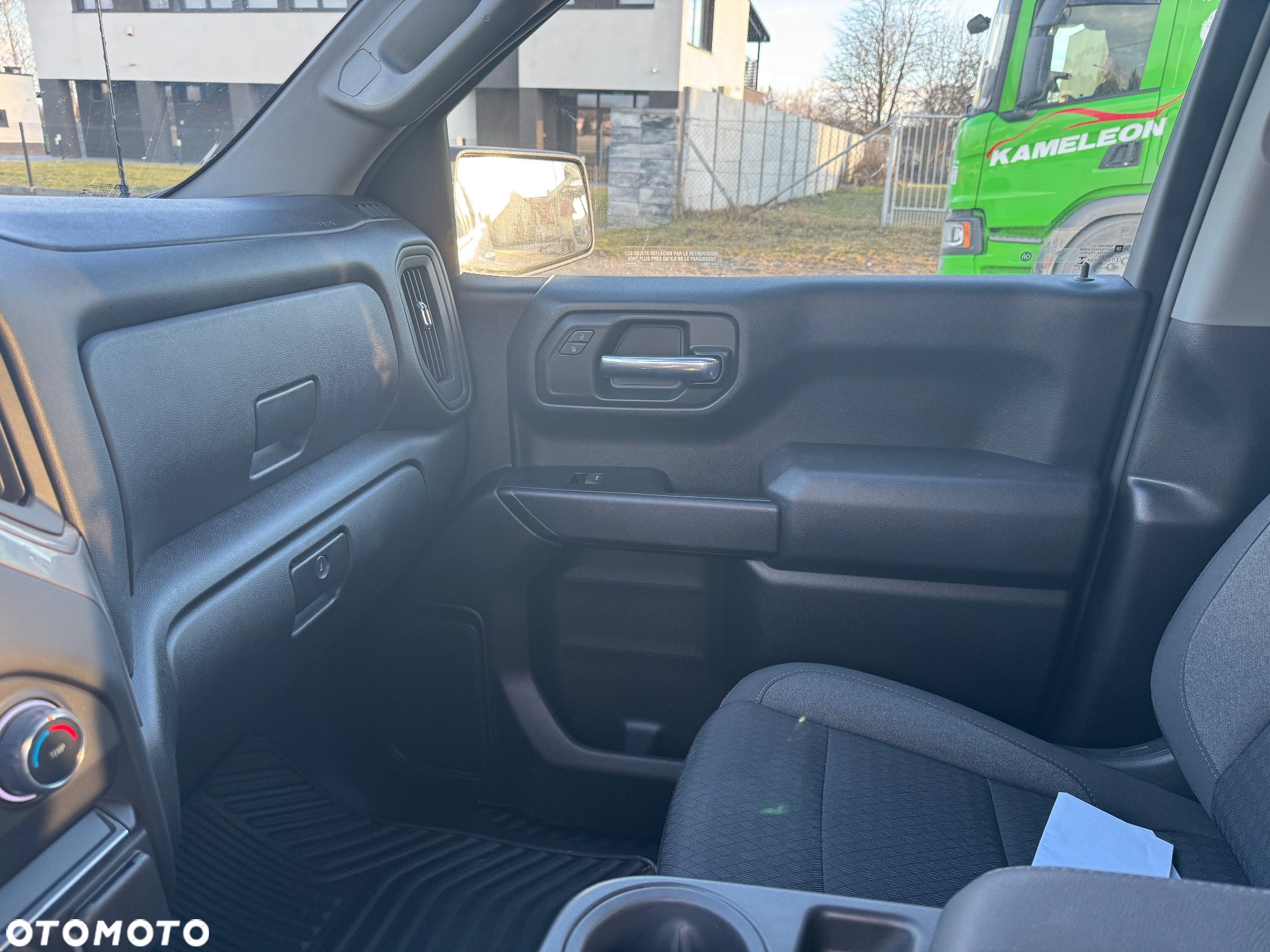 Chevrolet Silverado - 18