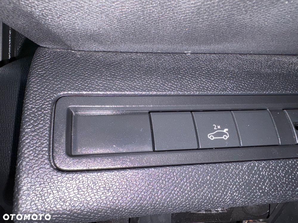 Peugeot 3008 1.5 BlueHDi Allure S&S - 24