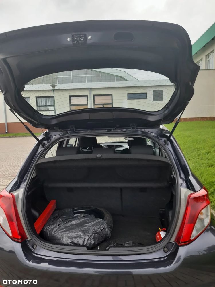 Toyota Yaris - 11