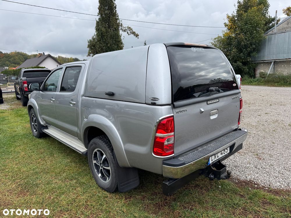 Toyota Hilux 3.0 D-4D Invincible - 6