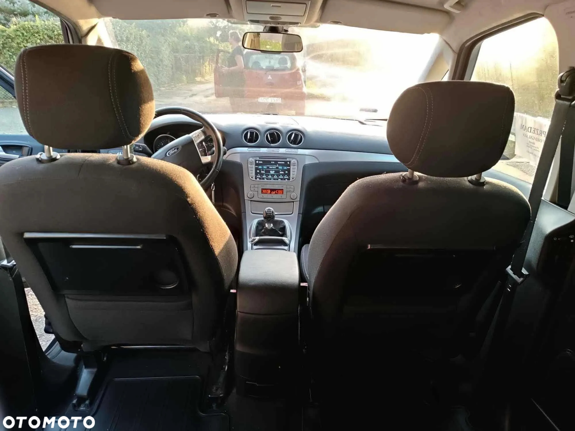 Ford Galaxy - 12
