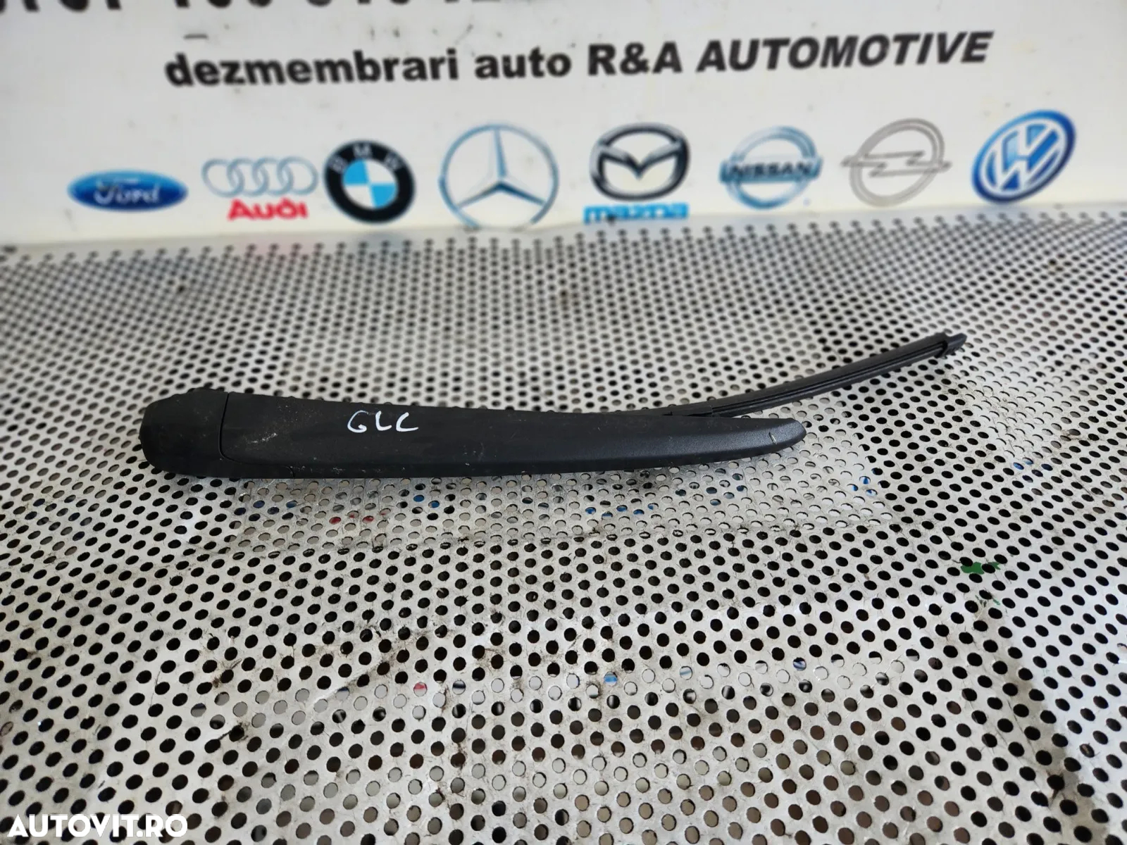 Brat Stergator Spate Hayon Haion Mercedes GLC W253 X253 Dezmembrez Mercedes GLC Motor 2.0 Cdi Euro - 4