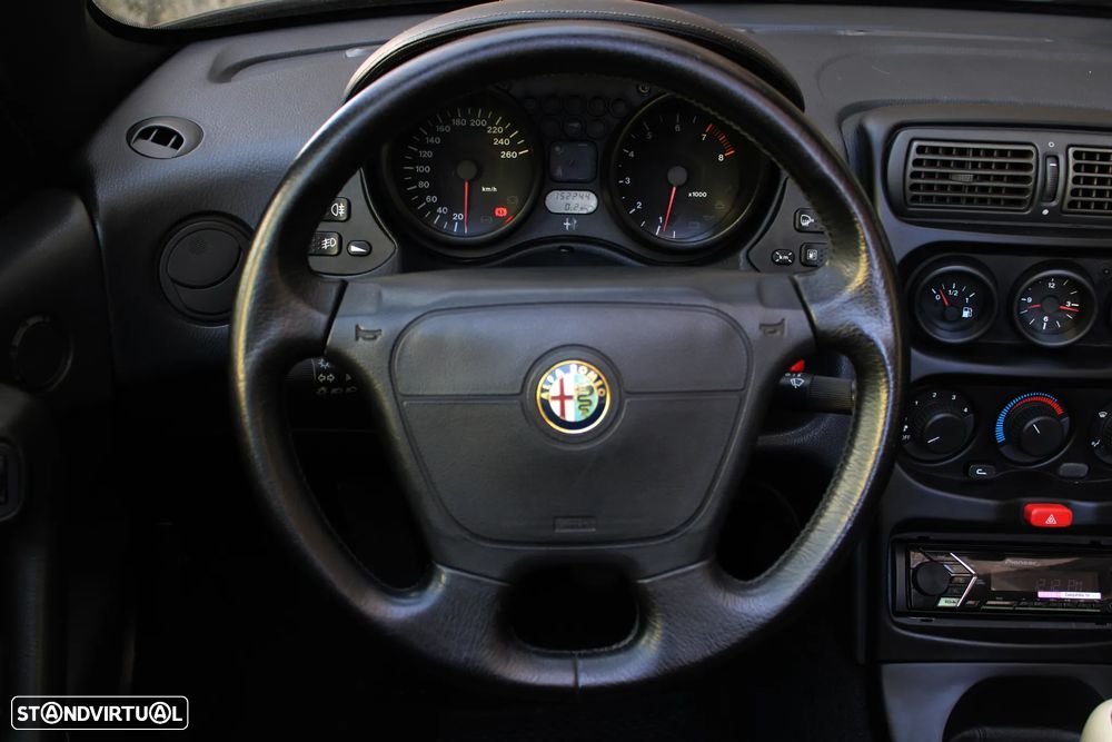 Alfa Romeo Spider 2.0 Twin Spark Base - 32