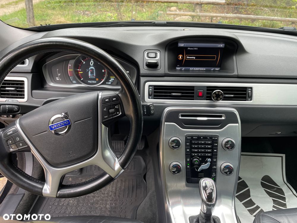 Volvo XC 70 D5 AWD Geartronic Momentum - 10