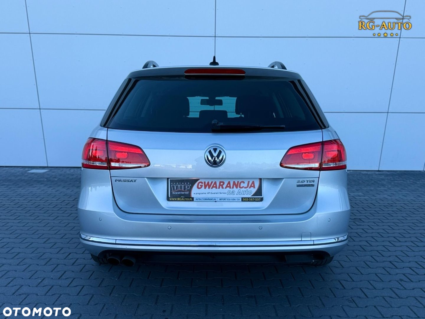 Volkswagen Passat - 11