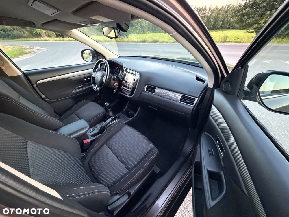 Mitsubishi Outlander 2.0 2WD Active - 13
