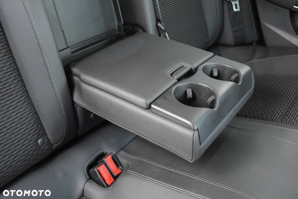 Opel Insignia 1.6 T Cosmo EU6 - 34