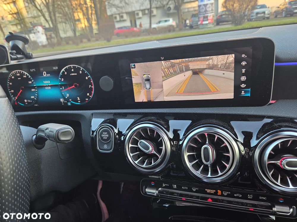 Mercedes-Benz Klasa A 220 4-Matic AMG Line 7G-DCT - 29