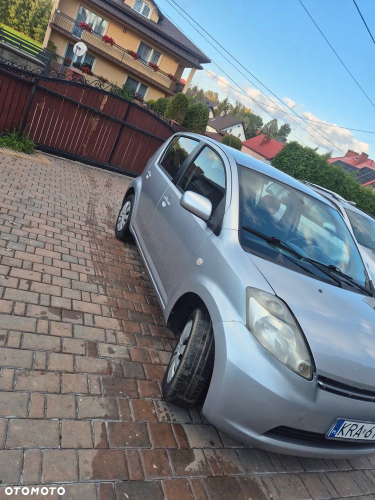 Daihatsu Sirion 1.0 - 3