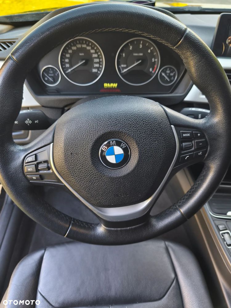 BMW Seria 3 ver-320d-efficient-dynamics-edition-luxury-line - 4