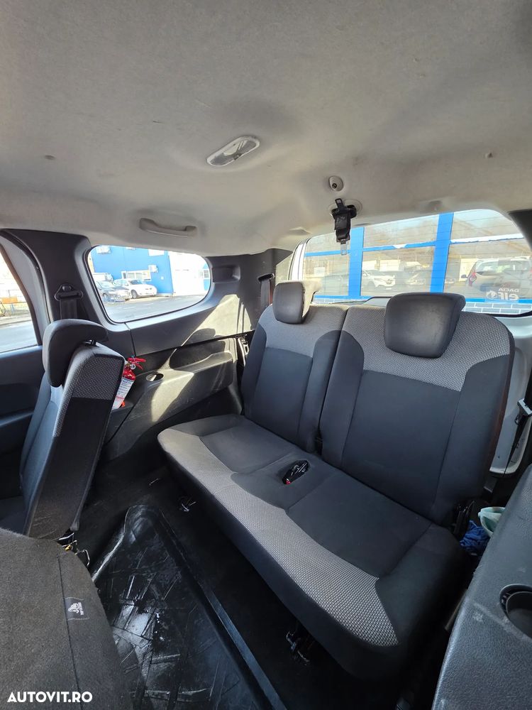 Dacia Lodgy 1.5 dCi 90 CP Ambiance - 9