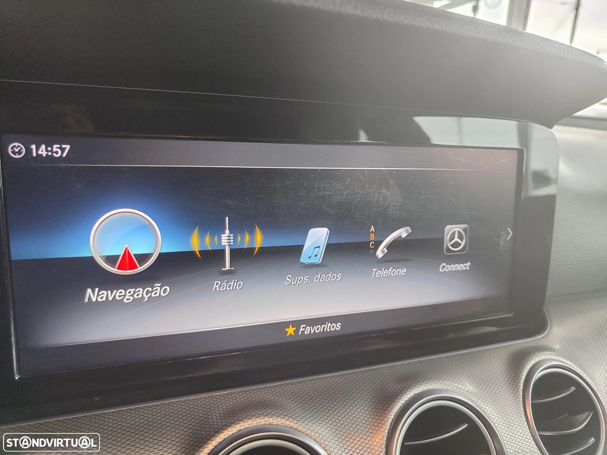 Mercedes-Benz E 220 d AMG Line - 35