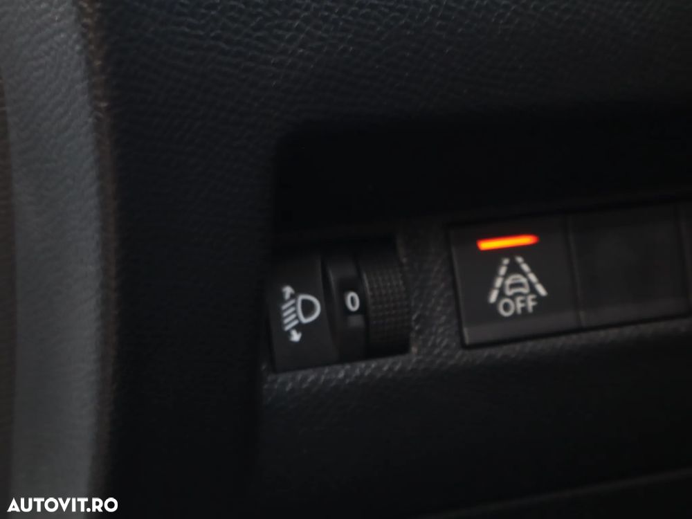 Peugeot 2008 PureTech 130 EAT8 Allure Pack - 25