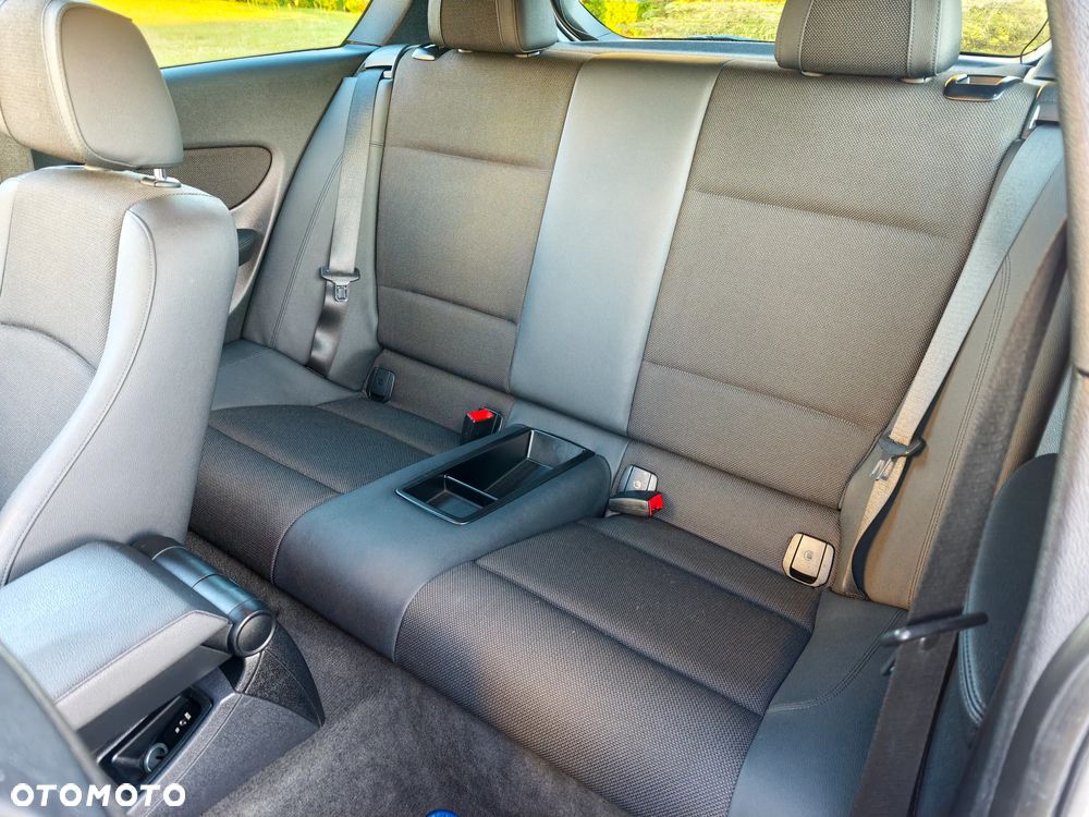 BMW Seria 1 118d - 11