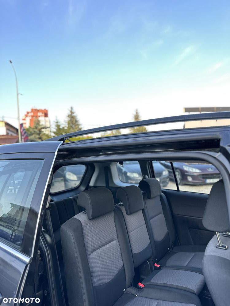 Mazda 5 - 8