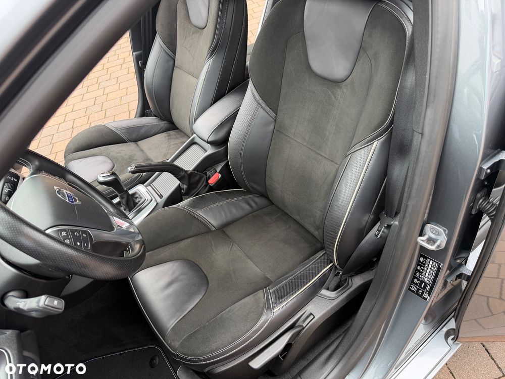 Volvo V40 D2 Drive-E R-Design Momentum - 10