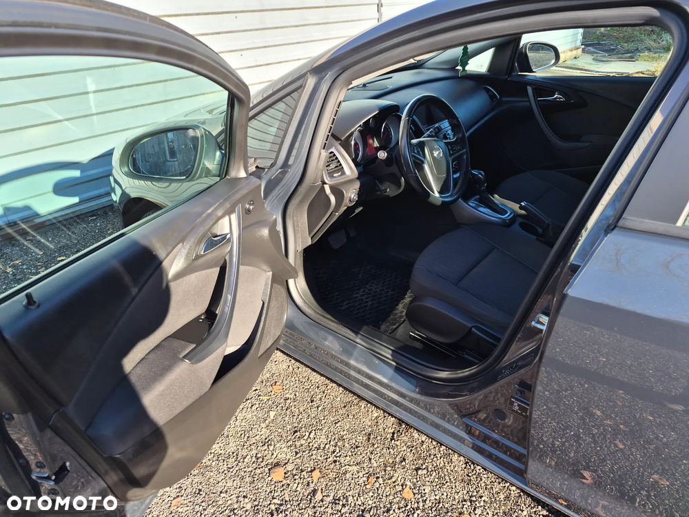 Opel Astra 1.4 T Cosmo - 11