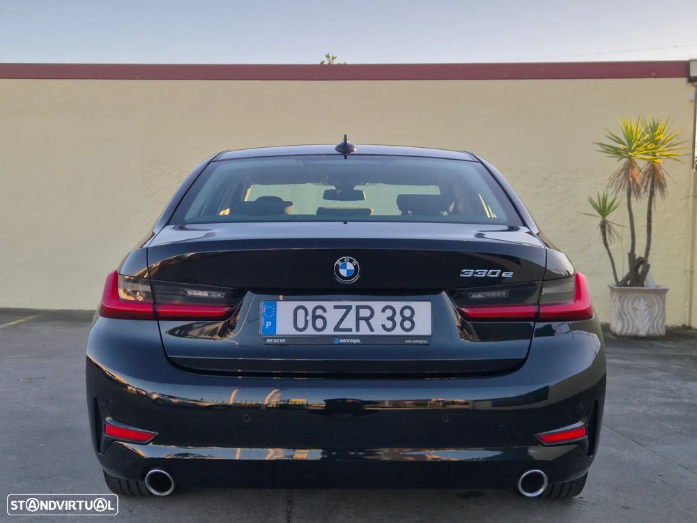 BMW 330 e Auto - 17