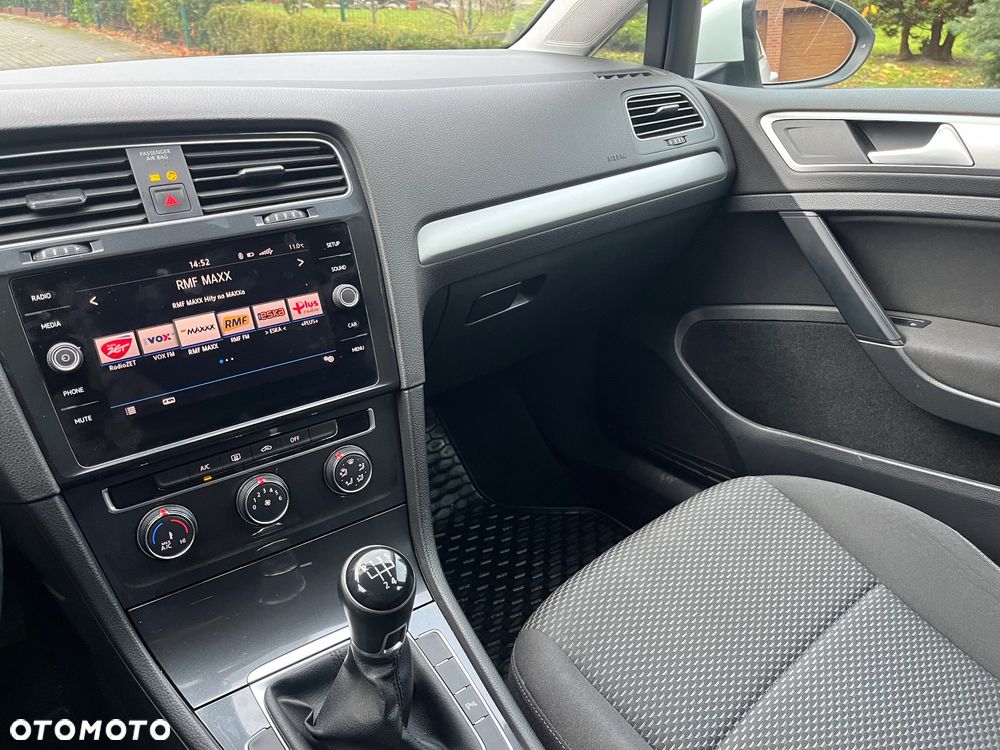 Volkswagen Golf VII 1.6 TDI BMT Comfortline - 11