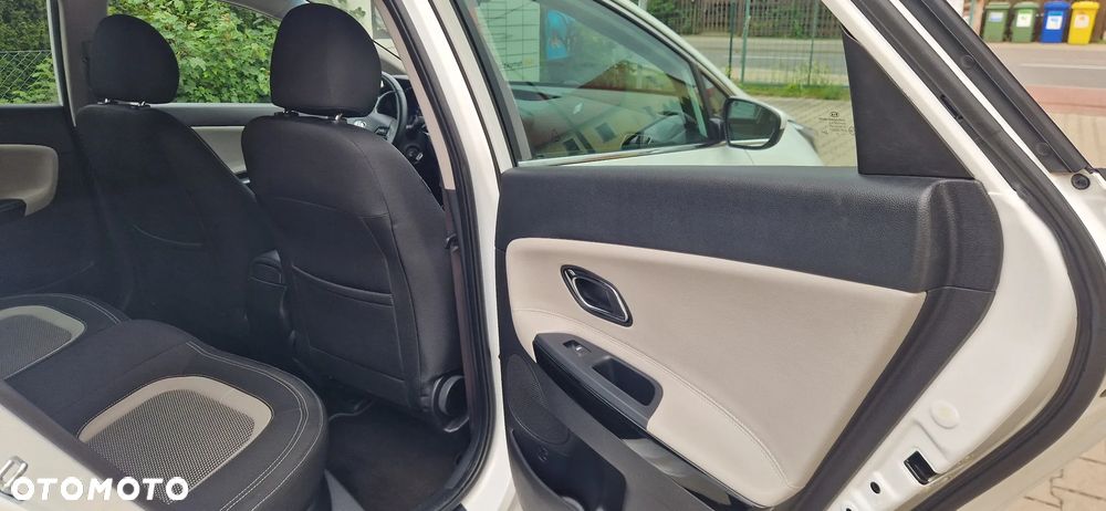 Kia Ceed 1.6 GDI Dream Team Edition - 33