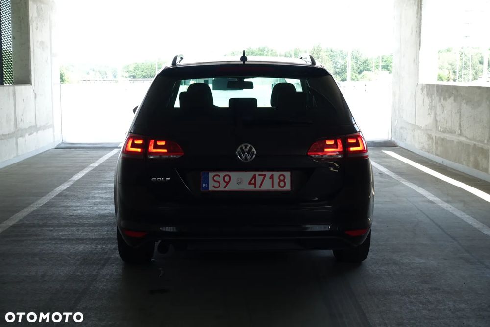 Volkswagen Golf 1.2 TSI BlueMotion Technology Comfortline - 12