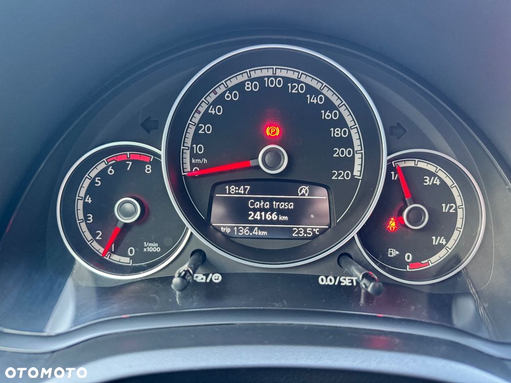 Volkswagen up! Active - 25