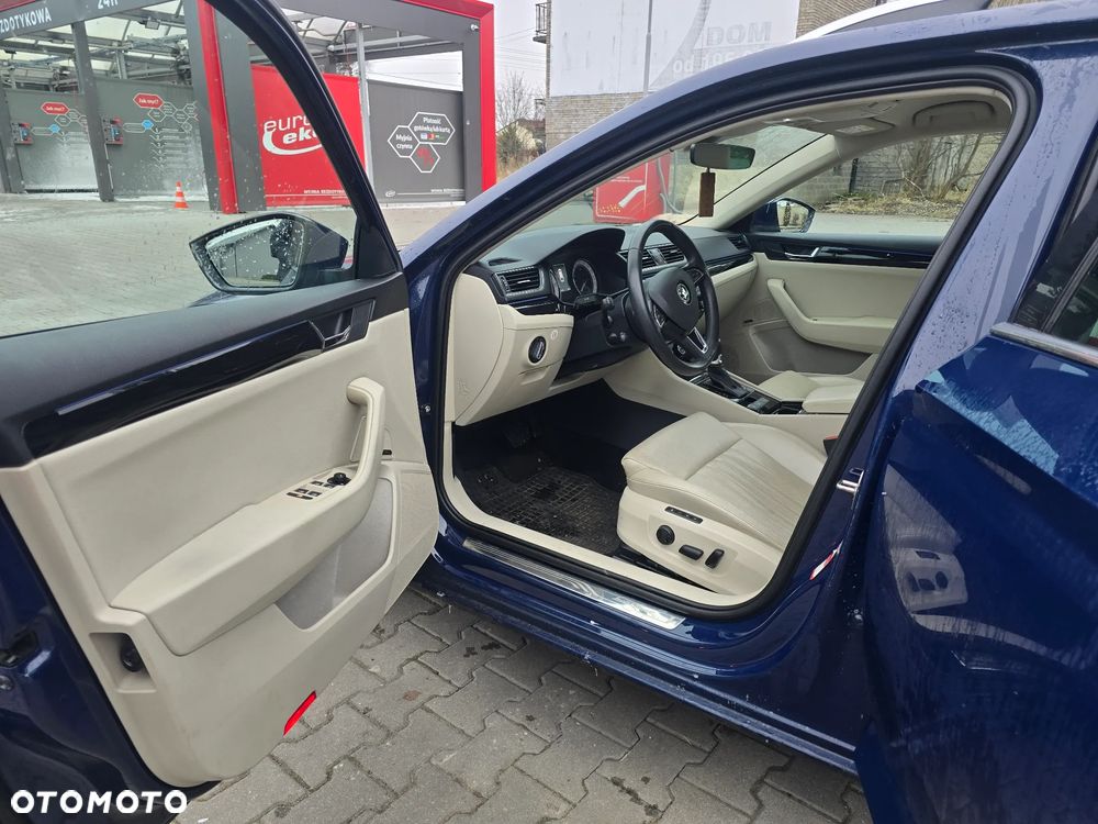 Skoda Superb 2.0 TDI L&K DSG - 15