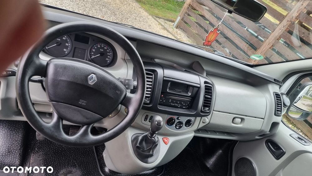 Renault Trafic - 10