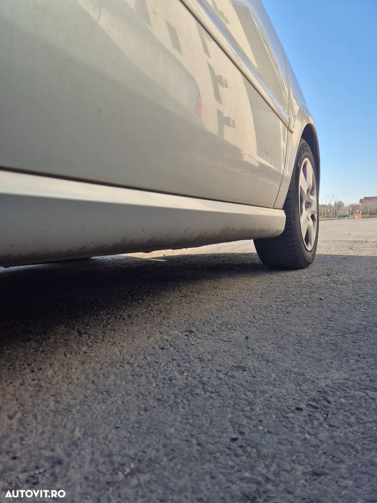 Opel Vectra 1.9 CDTI Essentia - 10