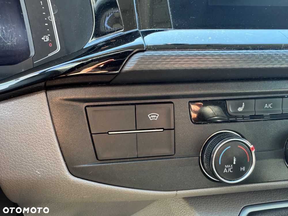 Volkswagen Transporter - 24