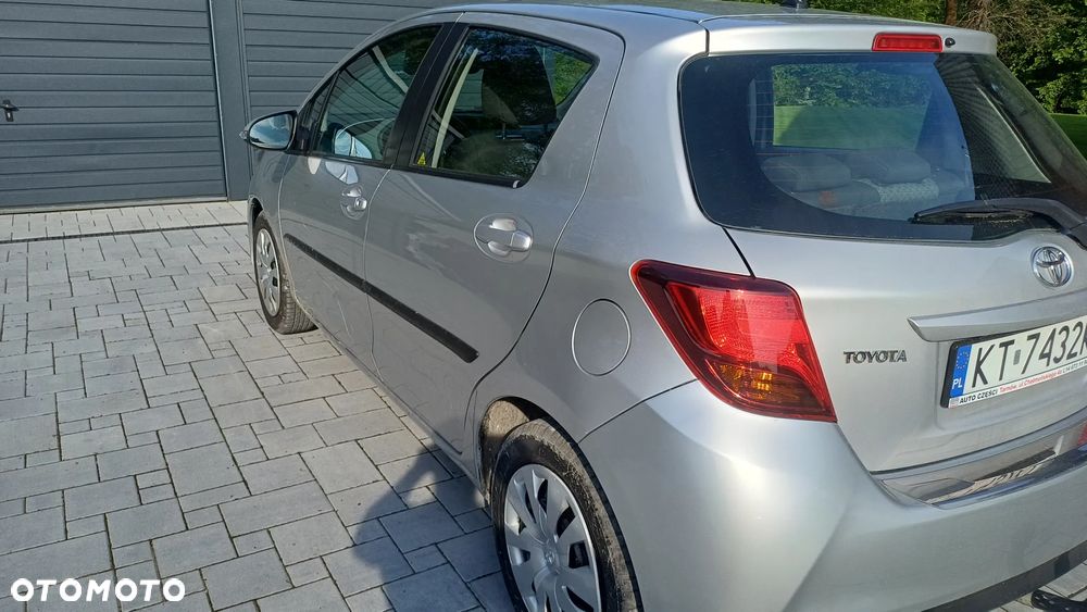 Toyota Yaris 1.33 Dynamic - 13