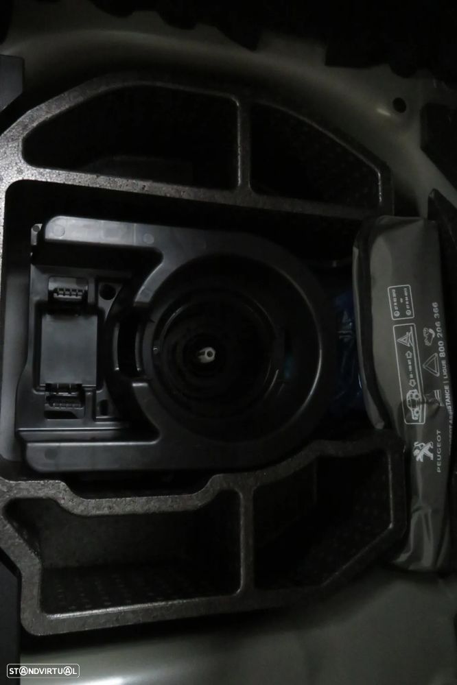 Peugeot 208 1.2 PureTech Active Pack - 32