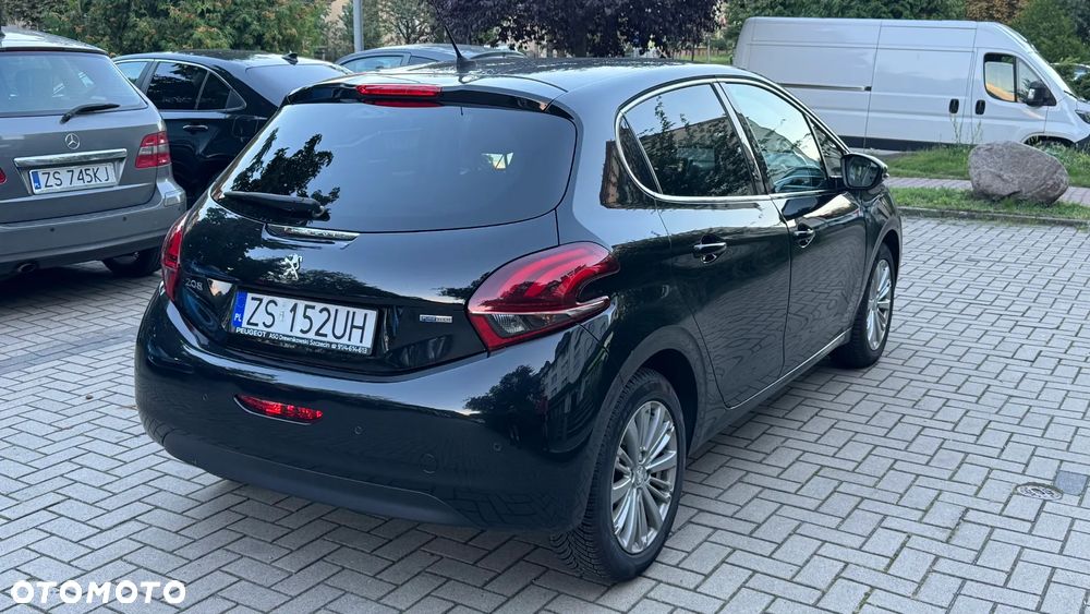 Peugeot 208 1.2 PureTech Allure S&S - 4