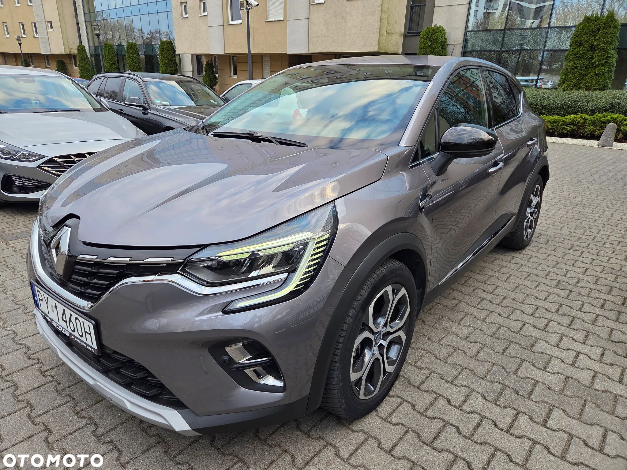 Renault Captur 1.6 E-TECH Plug-In Intens - 1