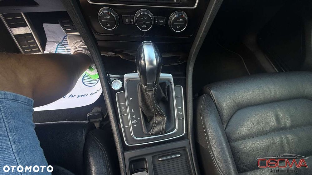 Volkswagen Golf Variant 2.0 TDI SCR DSG R-Line - 14