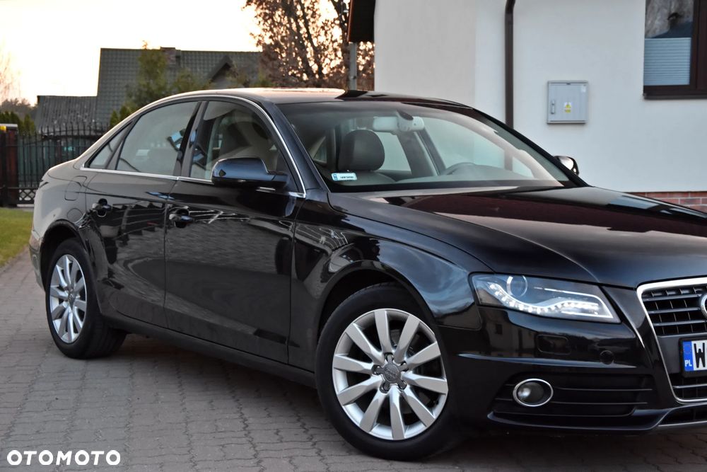 Audi A4 Limousine - 4