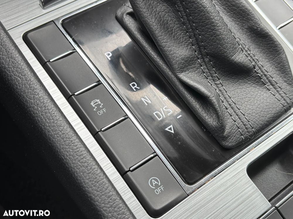 Skoda Superb 2.0 TDI DSG Style - 22