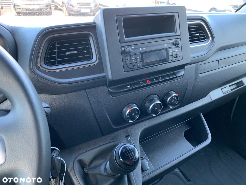 Renault MASTER MAXI VAN L3H2 MOCNY SILNIK 2.3DCI Bez-BiTurbo! Rozrząd na ŁAŃCUCHU, Pełna zabudowa paki, Zawiasy drzwi tył 270' DMC3.5t Duża ładowność 1301Kg, Homologacja VAT-1, Parktroniki, Minibar, Stolik EasyLife, Lustro WideView, Oświetlenie LED, Tempomat, Halogeny, Pakiet Chrom Design, Grafitowe wnętrze, SERWIS ASO! - 10