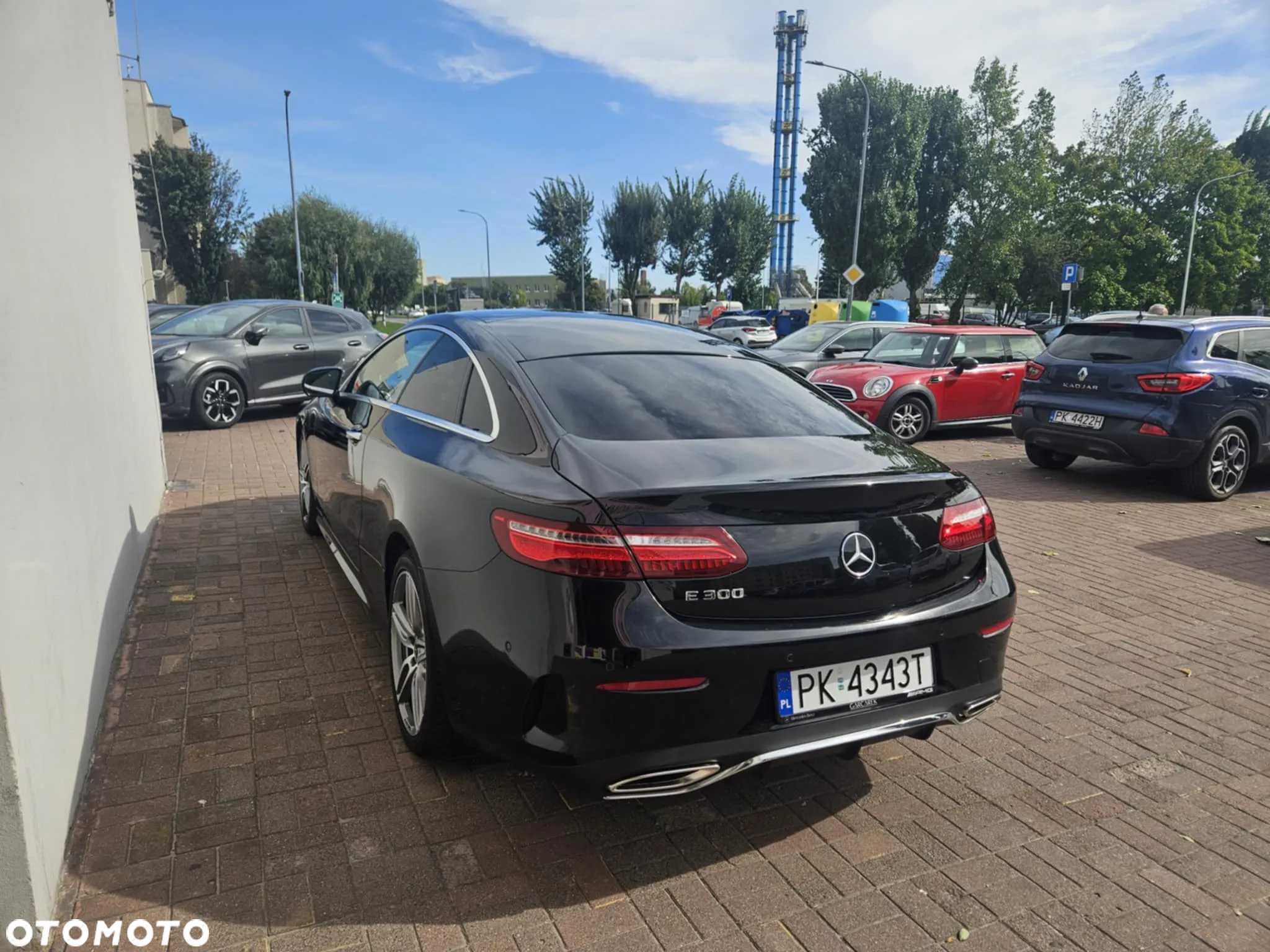 Mercedes-Benz Klasa E 300 Coupe 9G-TRONIC - 3